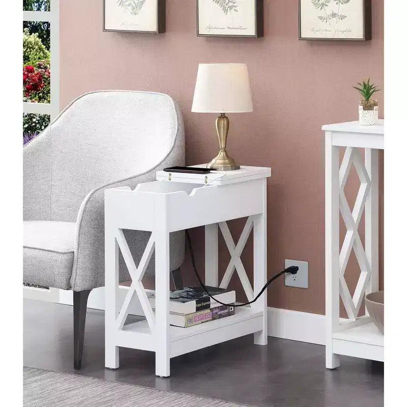 Oxford Flip Top End Table with Charging Station