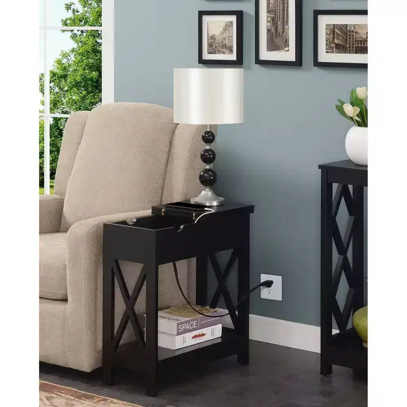 Oxford Flip Top End Table with Charging Station